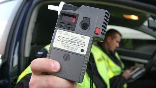 Udawał Anglika i wezwał policjantów, bo chciał kupić piwo