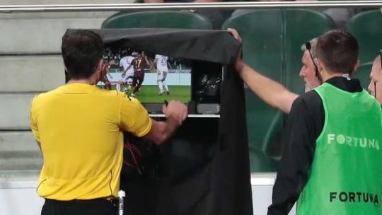 UEFA potwierdza - VAR w Lidze Mistrzów jeszcze w tym sezonie