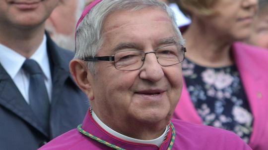 Ukarany przez Watykan arcybiskup Sławoj Leszek Głódź został sołtysem 