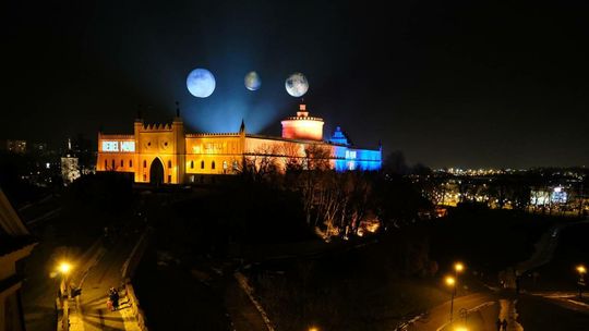 Układ słoneczny i ekran kontrolny na Zamku. Kolejna wielka produkcja?
