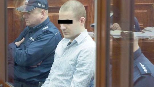 Układał dla swojej dziewczyny kwiaty. Potem zamordował. Ma zapłacić 100 tys. zł