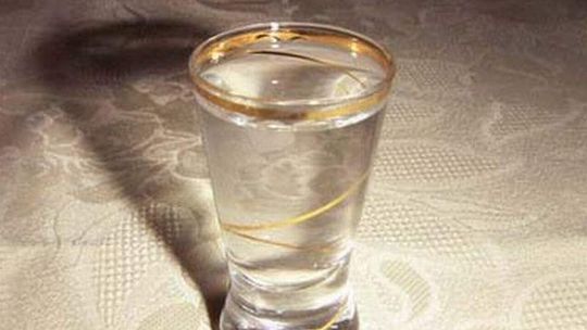 Ukradł alkohol. Wpadł przy kieliszku