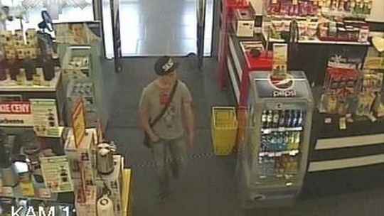 Ukradł pokrowce na smartfony. 2 tys. zł strat