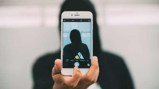 Ukradł telefon. Chciał go dać dziewczynie na walentynki