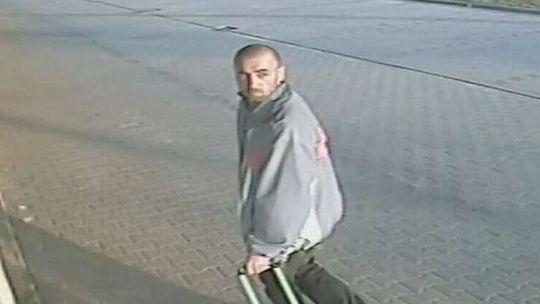 Ukradł walizkę na ul. Zana w Lublinie. Złodzieja szuka policja