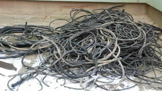 Ukradł z lotniska 600 kilogramów kabli