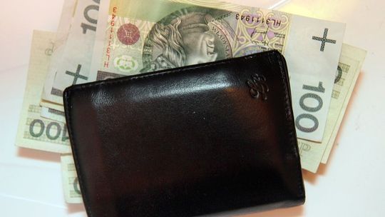 Ukradli 6 tys. zł metodą \"na wnuczka\"