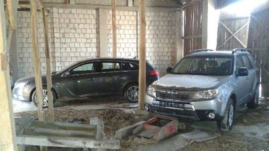 Ukradli auta z komisu w Lublinie. Policjanci znaleźli je w Spiczynie