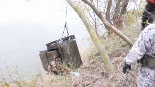 Ukradli bankomat ze sklepu, zabrali pieniądze. Zaproponowali dla siebie areszt