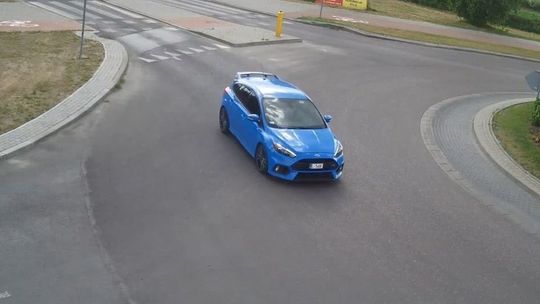 Ukradli jej samochód warty 120 tys. złotych. Nagranie z monitoringu