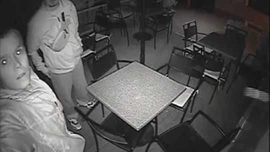 Ukradli kamerę z ogródka piwnego. 22-latek zgłosił się na policję