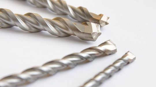 Ukradli narzędzia i sto żeliwnych płyt