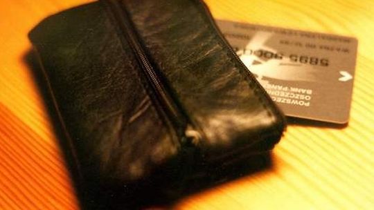 Ukradli portfel z szatni. Wpadli kilka godzin później