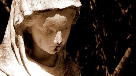 Ukradli z kapliczki figurkę Matki Boskiej. "To była dziwna kradzież"