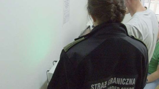 Ukraińcy odesłani do domu, pracodawca do sądu. Jak legalnie zatrudnić Ukraińca?