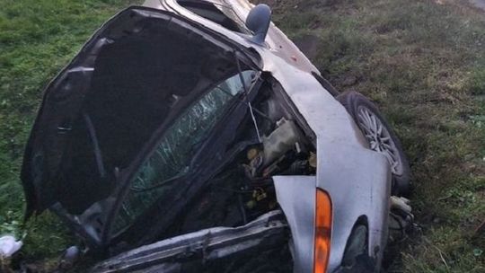 Ukrainiec wziął chryslera na jazdę próbną. Po pijanemu wjechał nim do rowu