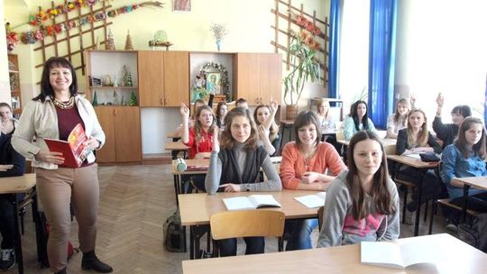 Ukraińskie dzieci w polskiej szkole. "Dzięki nim nie trzeba zwalniać nauczycieli"