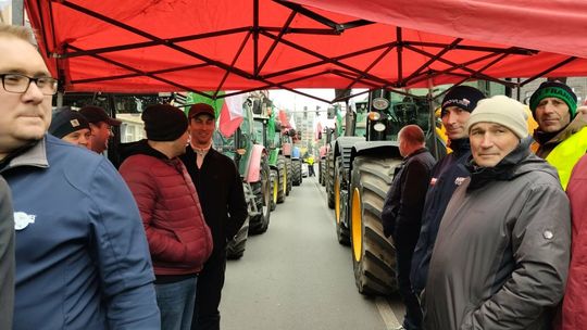 Ukraińskie zboże przez Polskę tylko tranzytem. Rolnicy nadal się boją o zarobek