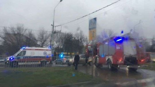 Ul. Armii Krajowej: Zderzenie aut. Jedna osoba w szpitalu