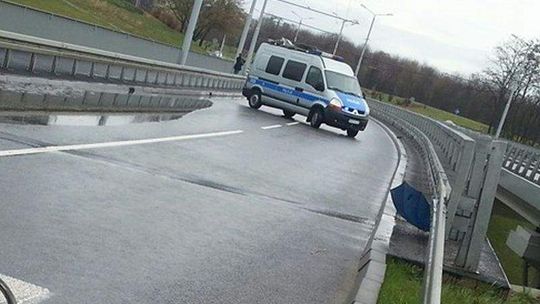 Ul. Filaretów: Kolejna usterka na wyremontowanej drodze
