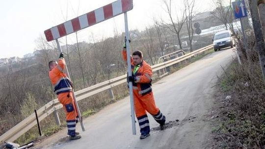 Ul. Główna: Most zamknięty, kierowcy grożą protestem