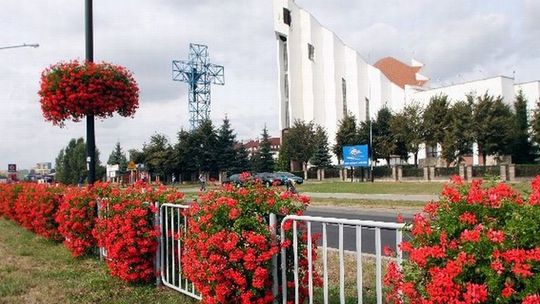 Ul. Jana Pawła II ma utonąć w kwiatach