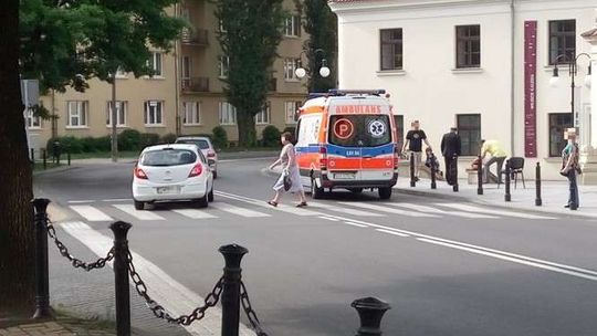 Ul. Kołłątaja: Piesza potrącona na przejściu