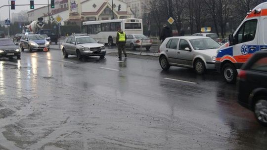 Ul. Krańcowa: Audi wjechało w volkswagena (zdjęcia)
