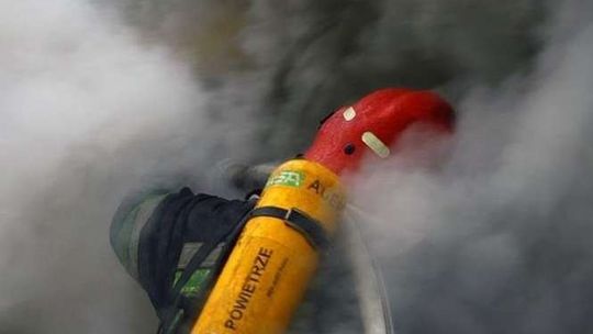 Ul. Niecała: Pożar w kamienicy na parterze. Nie żyje 63-latek