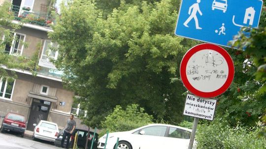 Ul. Spokojna: Nie ma dla nich pomocy, bo drogi nie ma na mapie