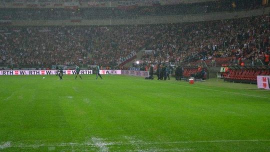 Ulewa przed meczem Polska - Anglia (zdjęcia)