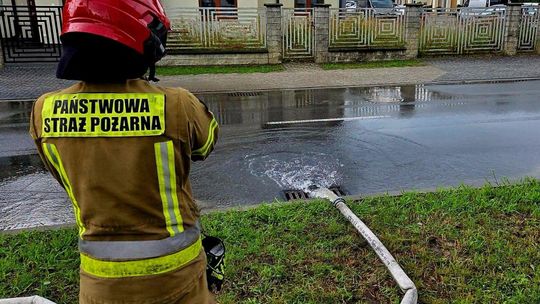 Ulewne deszcze na Lubelszczyźnie: 321 interwencji strażaków, najwięcej wypompowywanie wody