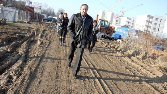 Ulica Gęsia tonie w błocie. Mieszkańcy czekają na pomoc