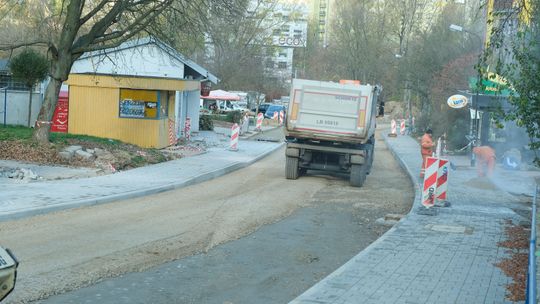 Ulica Pana Tadeusza w Lublinie tonie w ciemnościach. Przebudowa potrwa dłużej niż zakładano