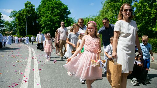Ulicami Zamościa przeszła procesja Bożego Ciała (zdjęcia)