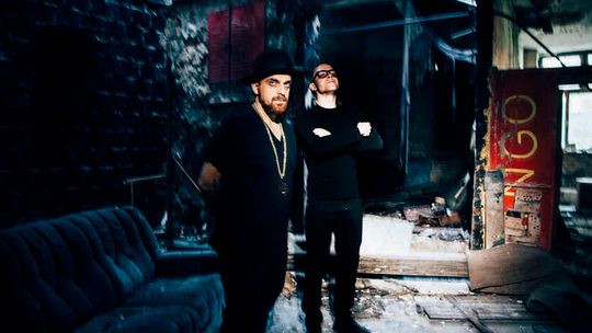 Uliczny Stosunek: Małe Miasta i ABEL w Kółko i Krzyżyk