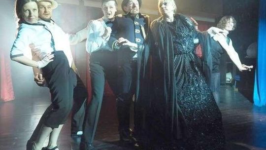 Umowa na przeprowadzkę Teatru Andersena w ciągu dwóch tygodni. Burza na sesji