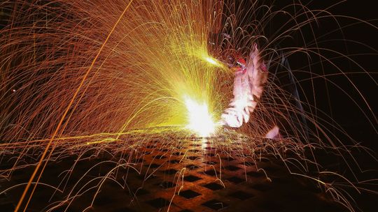 Umowy, opłaty i poszukiwane zawody