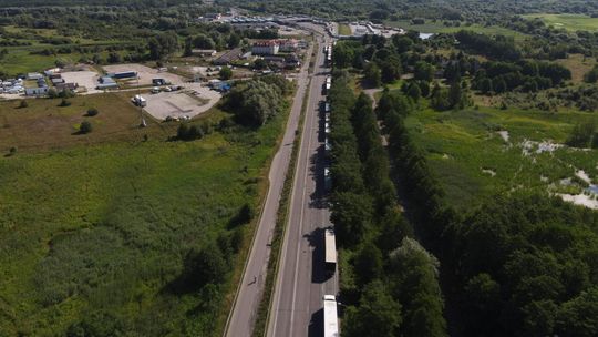 Unia dorzuca kolejne 64 miliony euro, bo wojsko musi mknąć