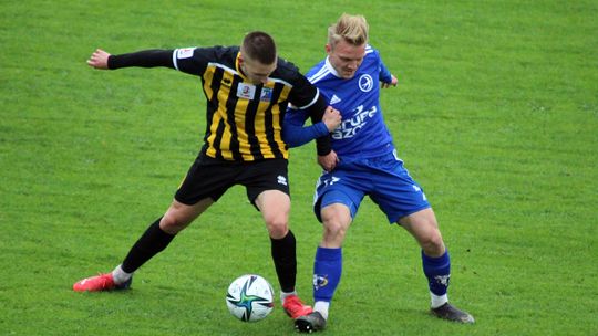 Unia Tarnów – Tomasovia 2:1. Punkt stracony w ostatniej chwili Unia Tarnów – Tomasovia 2:1. Punkt stracony w ostatniej chwili