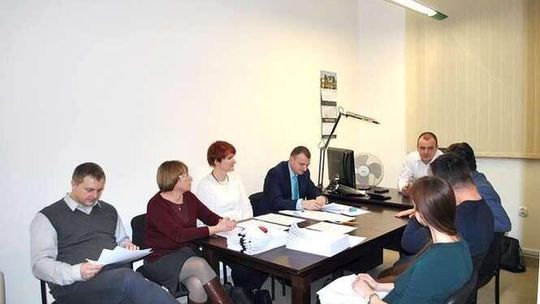 Unijne dotacje dla swoich. Setki tysięcy złotych dla członków rodzin działaczy!