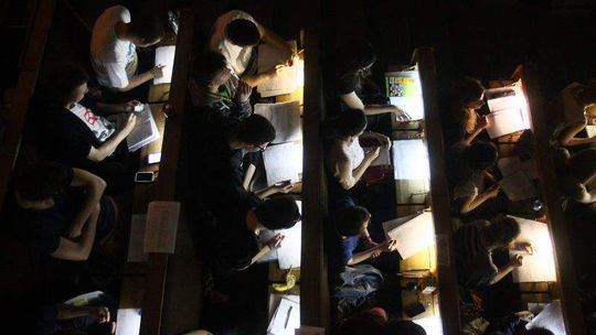 Uniwersyteckie wsparcie maturalne