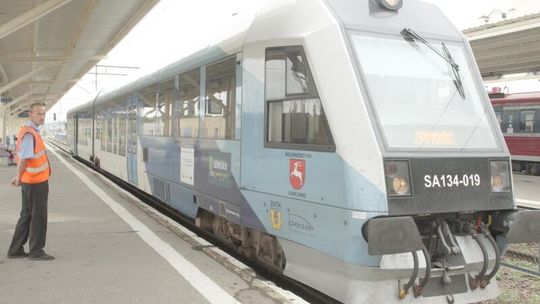 Upał i smród w szynobusie. Winnych brak