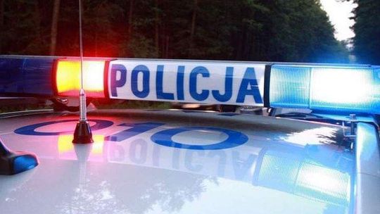 Upiła się, zabrała dziecko i siadła za kółkiem. Uciekła z miejsca kolizji