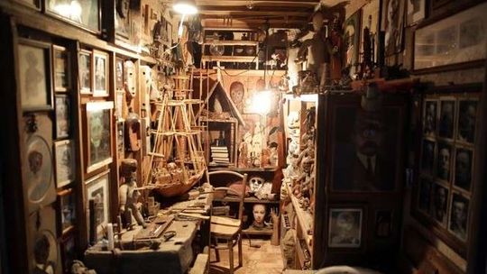 "Uporczywe upodobanie". Estetyka brzydoty na wystawie w Galerii Labirynt