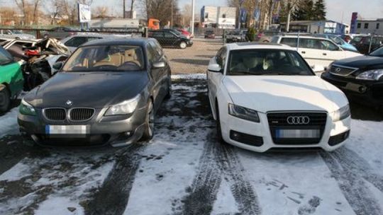 Upozorowali stłuczkę, ksiądz wypłacił im 2 tys. zł