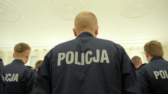 Pięciu mężczyzn zostało oskarżonych o uprowadzenie, wielogodzinne znęcanie się i brutalne pobicie 44-latka w Spiczynie i okolicach Nowogrodu.