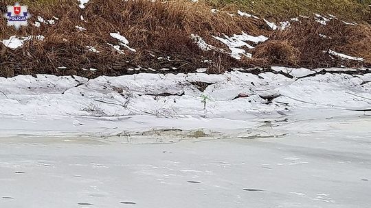 Uratował chłopca pod którym pękł lód. Podziękowania od prezydenta i komendanta