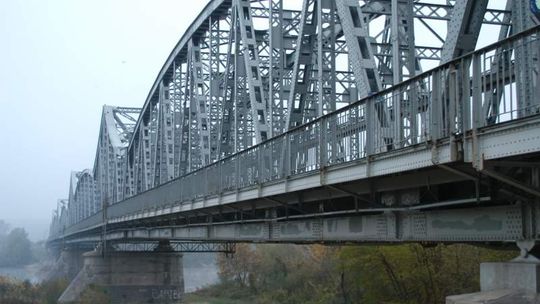 Uratowali 14-latkę. Chciała wskoczyć do Wisły