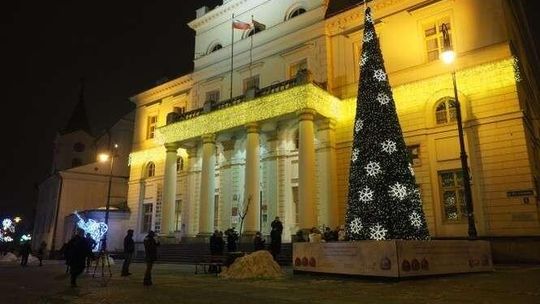 Uroczyste „pstryk” przy choince. Iluminacja na deptaku już działa